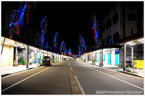 七夕飾り　十日町市駅通り